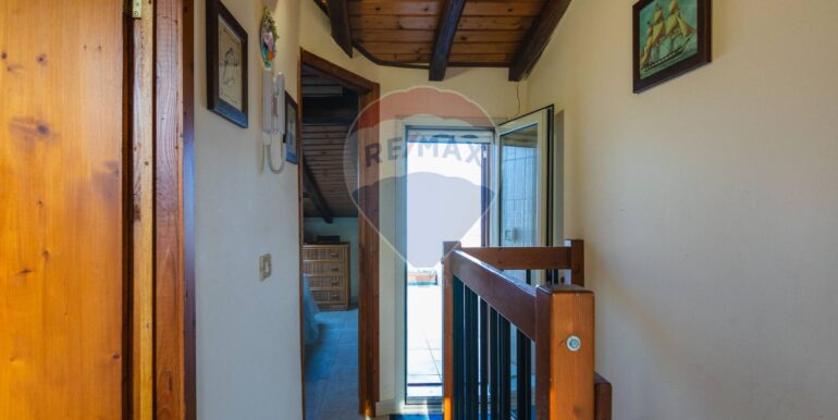 20250829200705-976439-6