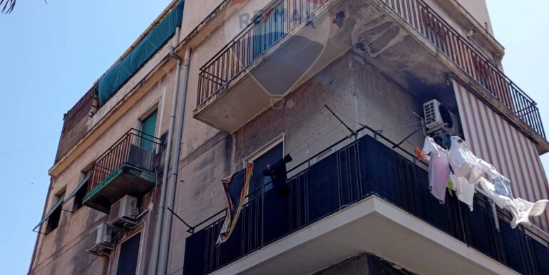 2025083001615-976679-2