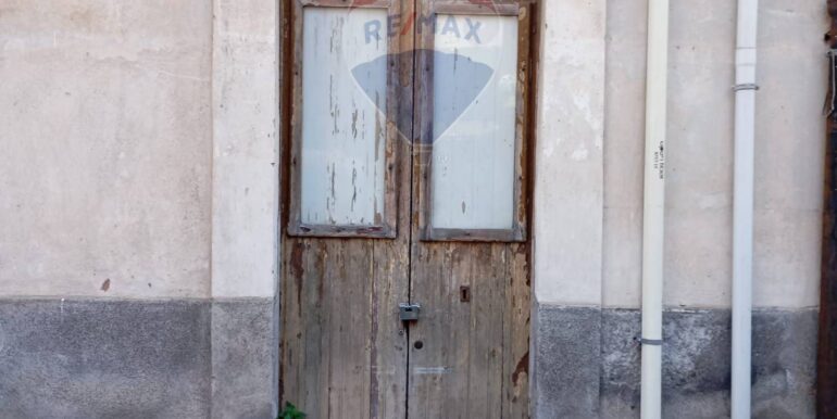 2025083001620-976679-4