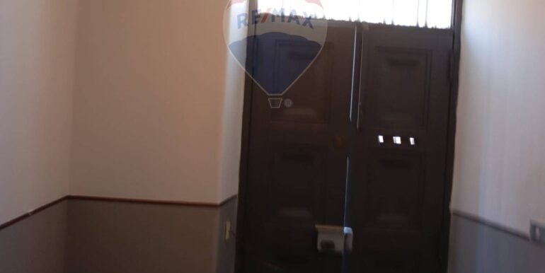 2025083001707-976679-13