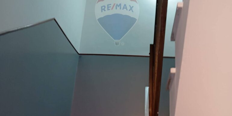 2025083001710-976679-15