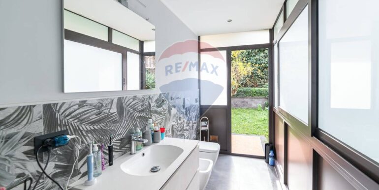 20250830115319-976723-17