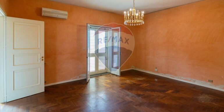 20250901180542-977027-3