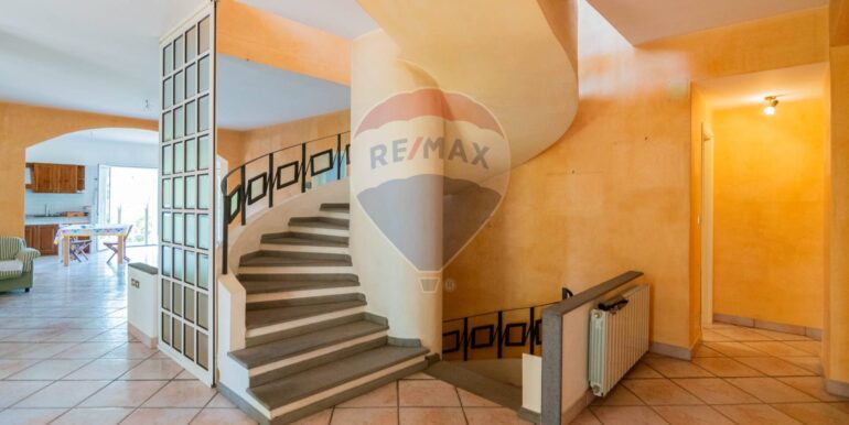 20250901180720-977027-36