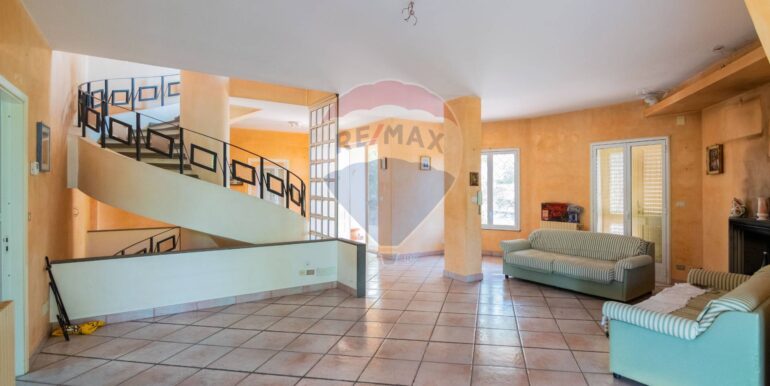 20250901180727-977027-38