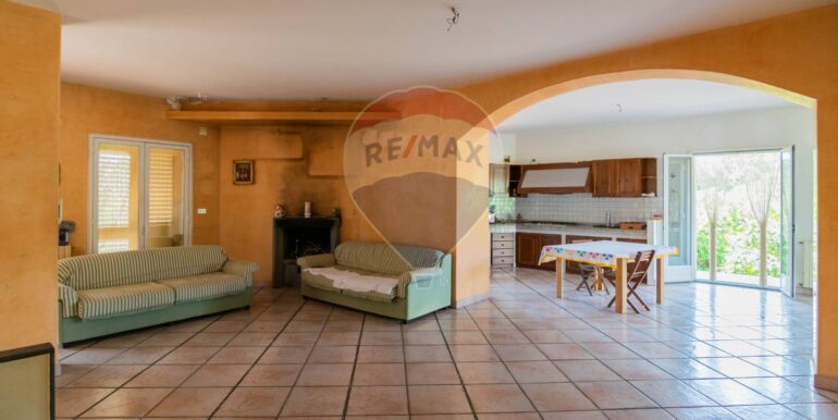 20250901180733-977027-40