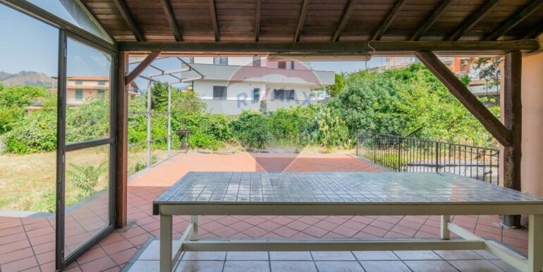 20250901180746-977027-44