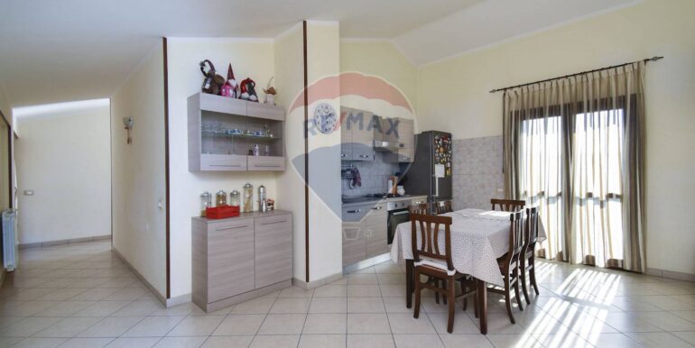 20250902173637-977278-7