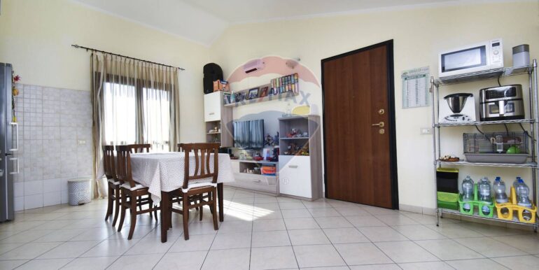 20250902173652-977278-11