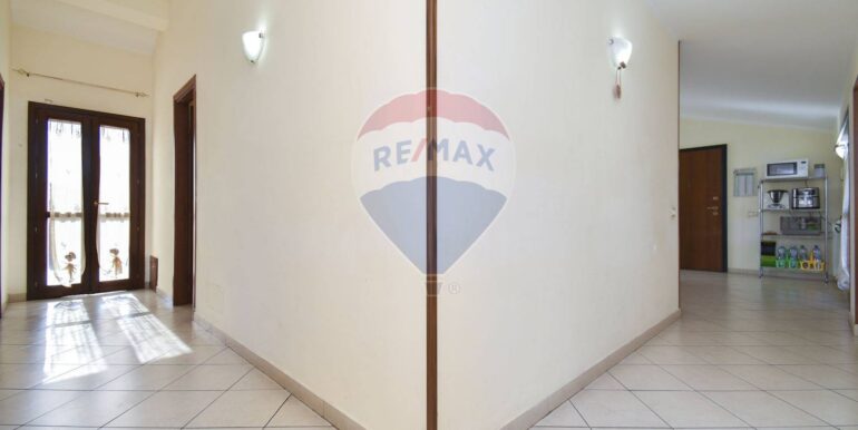 20250902173705-977278-14