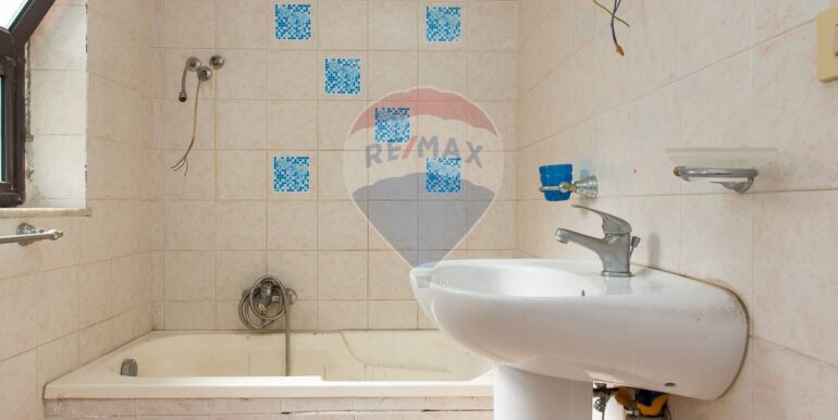 20250903184546-977677-22