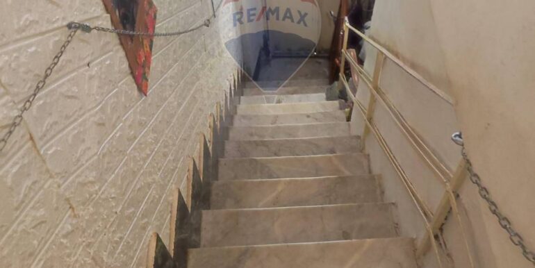 20250903222416-977707-4