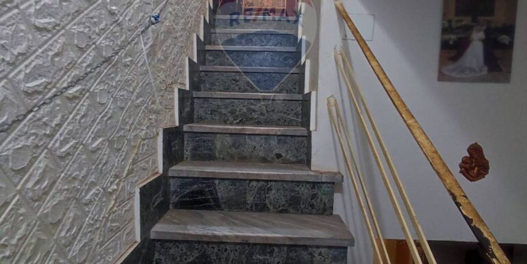 20250903222419-977707-18