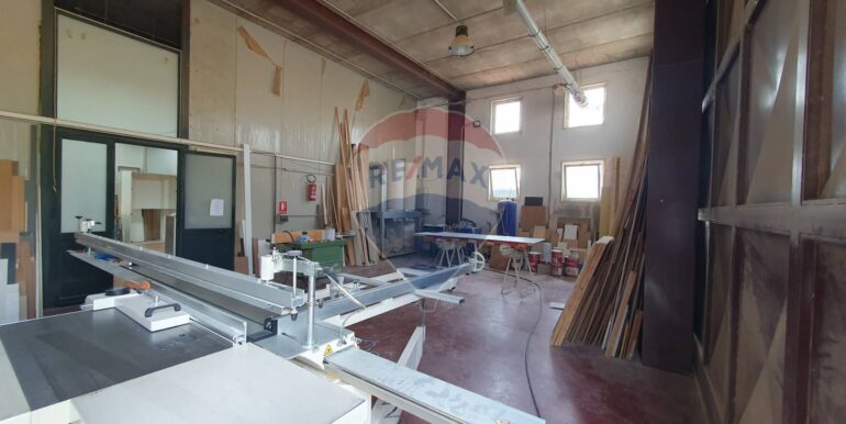 20250904174935-978041-1