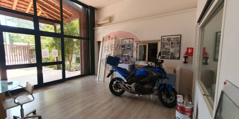 20250904174935-978041-3