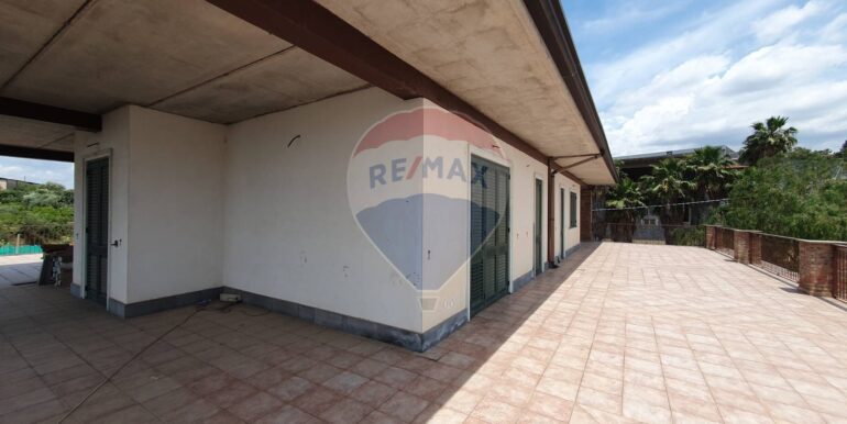 20250904174936-978041-6