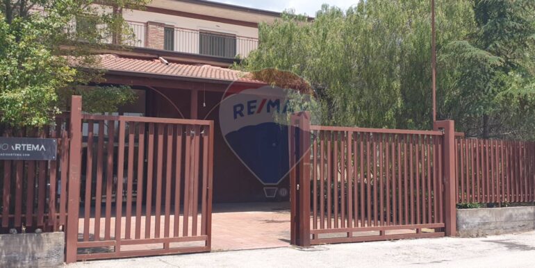 20250904174939-978041-22