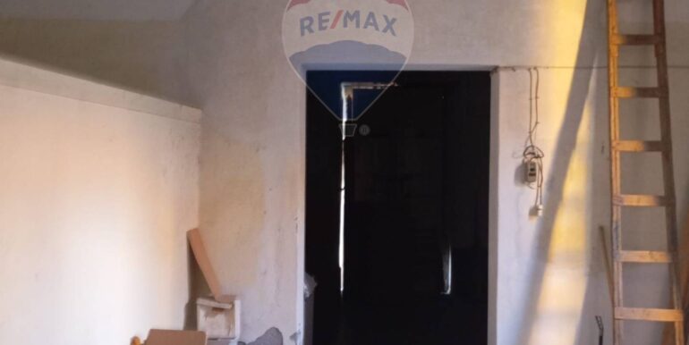 20250904190715-976403-4