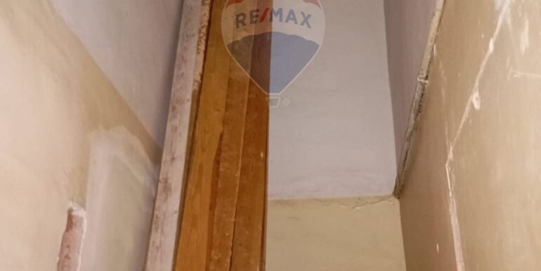 20250904190720-976403-6