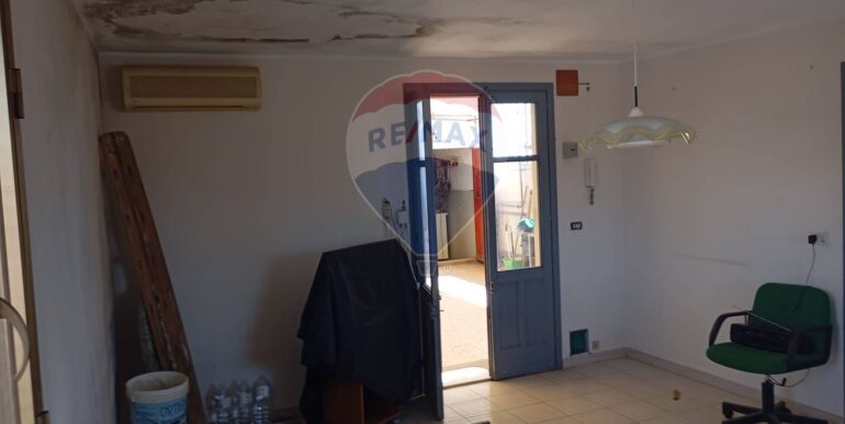 20250904195217-976678-10