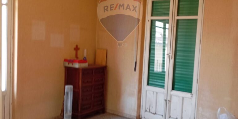 20250904195514-976630-33