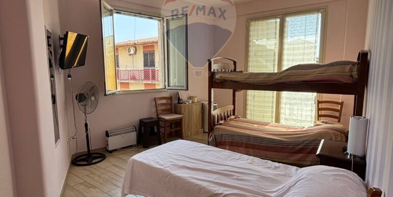 2025090481735-977709-10