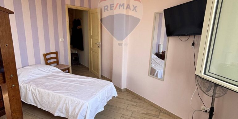 2025090481738-977709-11