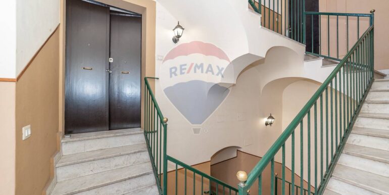 2025090484512-977711-2