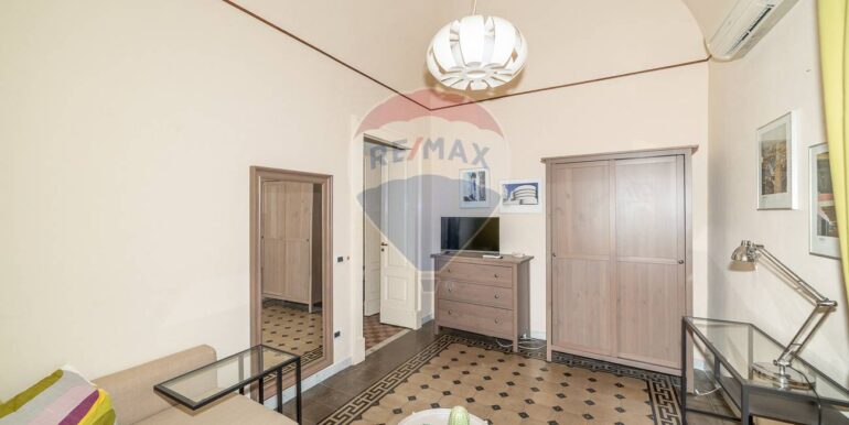 2025090484527-977711-7