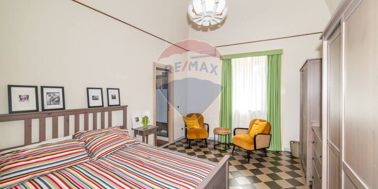 2025090484535-977711-9