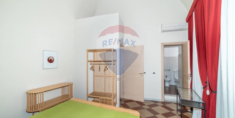 2025090484548-977711-13