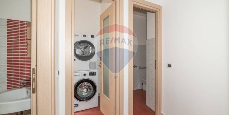 2025090484551-977711-14