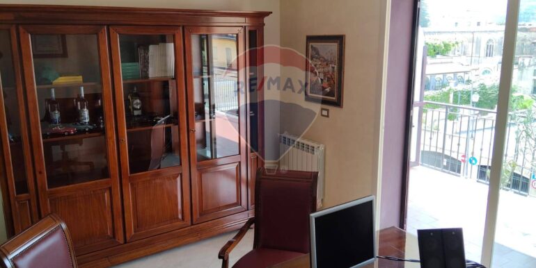 2025090495318-975377-4