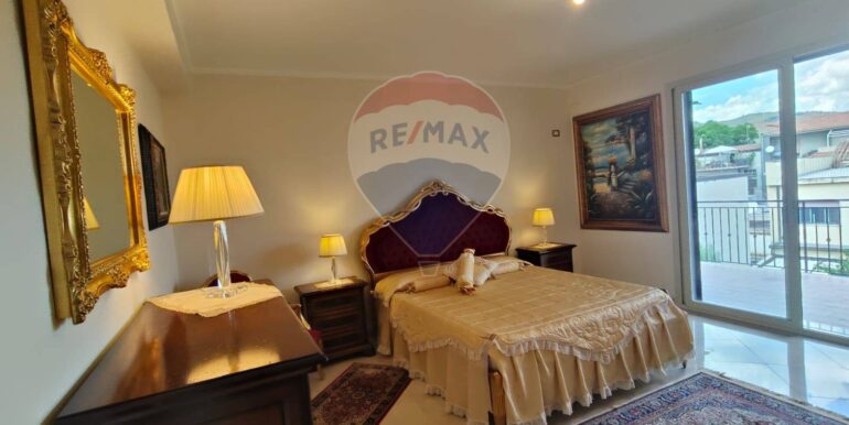 2025090495406-975377-15