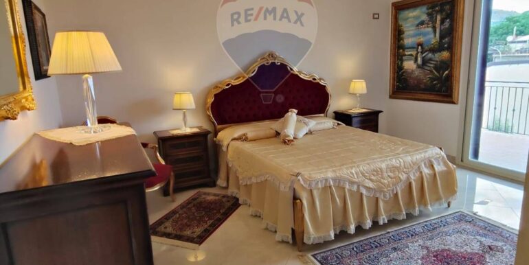 2025090495533-975377-35