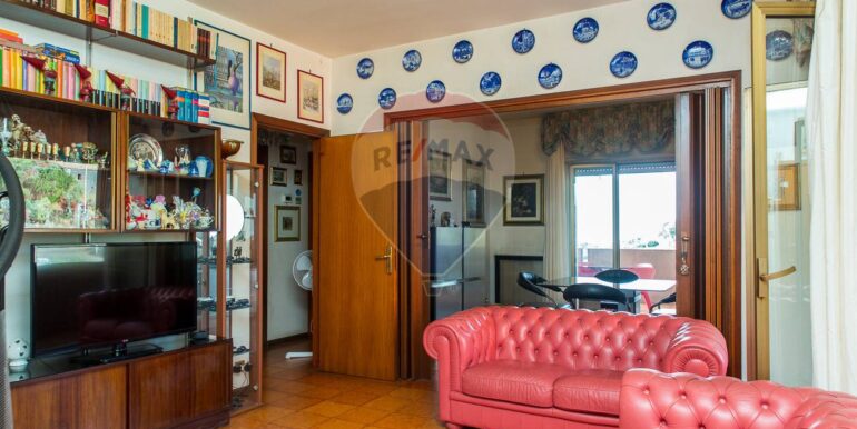 20250914171815-982852-12