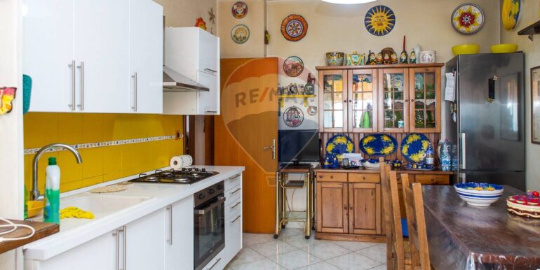 20250914171924-982852-33