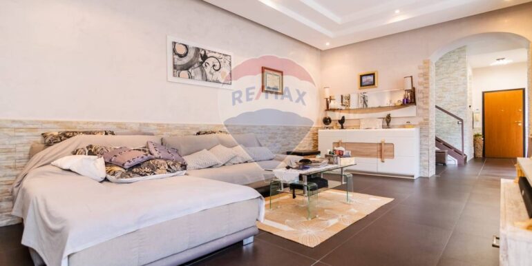 20250915111526-983032-8