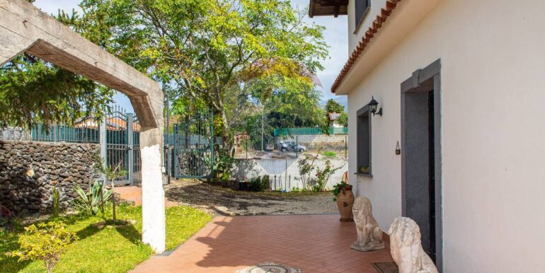 20250915220005-983381-9