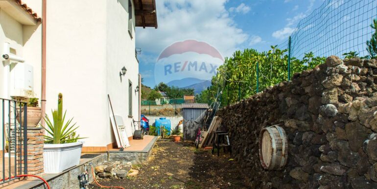 20250915220049-983381-18