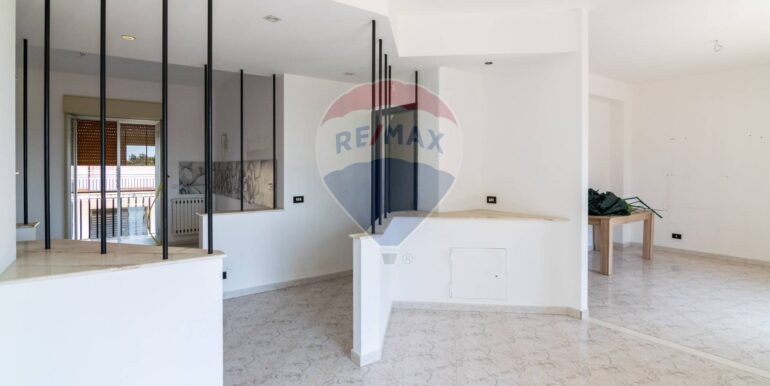 20250915224929-983382-8