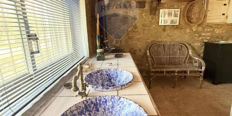 20250919161620-985907-18