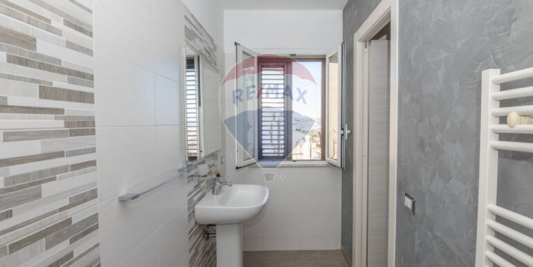 20250919170720-977977-15