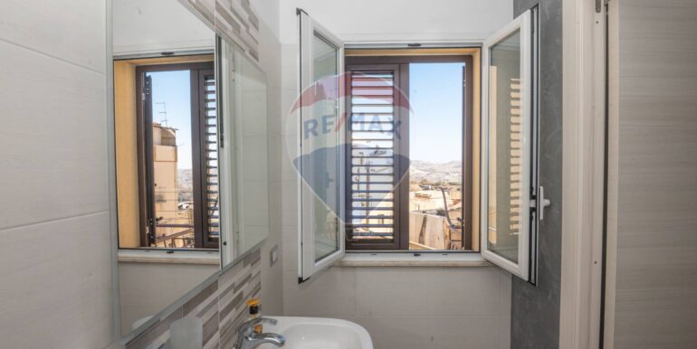 20250919170723-977977-16