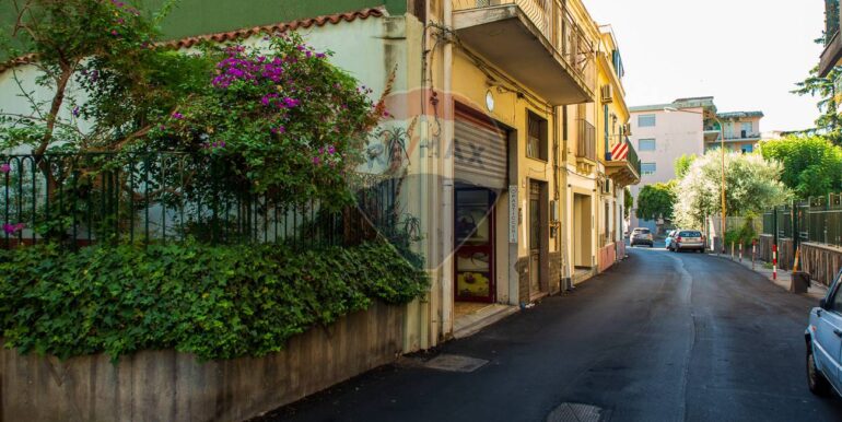 2025091984211-975247-9