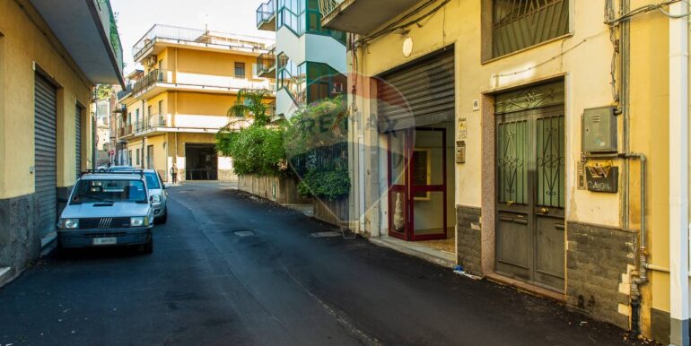 2025091984219-975247-11