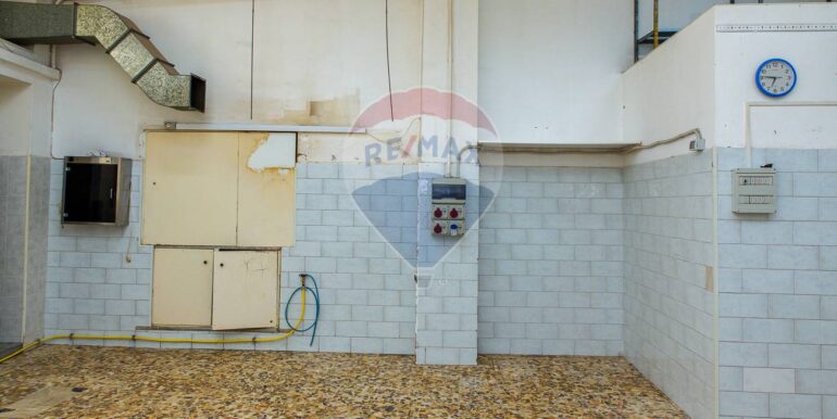 2025091984302-975247-25