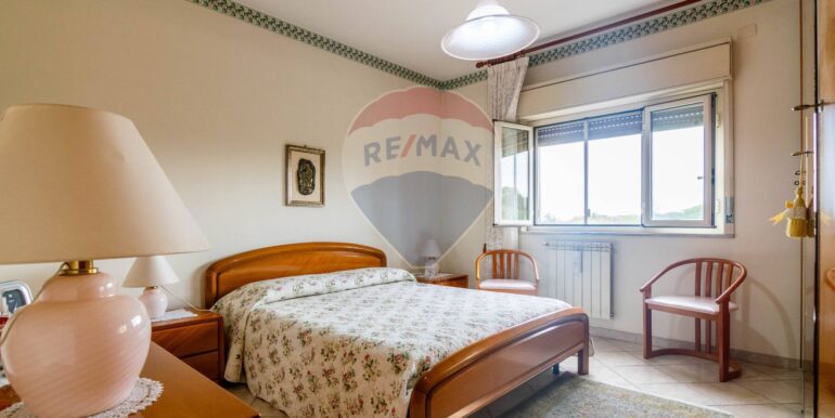 20250920121045-985892-18