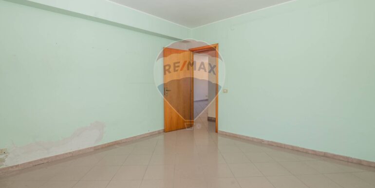 20250921231019-986109-18