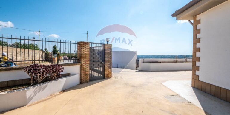 20250921234516-986110-4